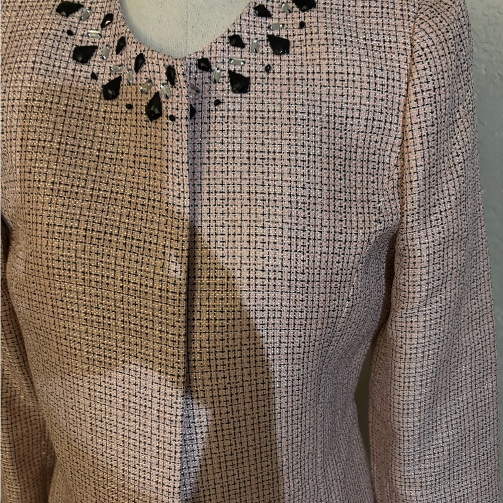 Tahari Arthur S. Levine Pink Tweed Jacket with Embellished Collar Sz 8 - Picture 5 of 11